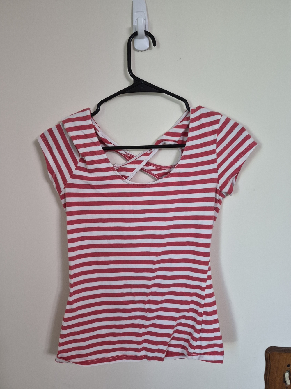 Energie Pink & White Striped Crisscross Back Short Sleeve Tee Size Small